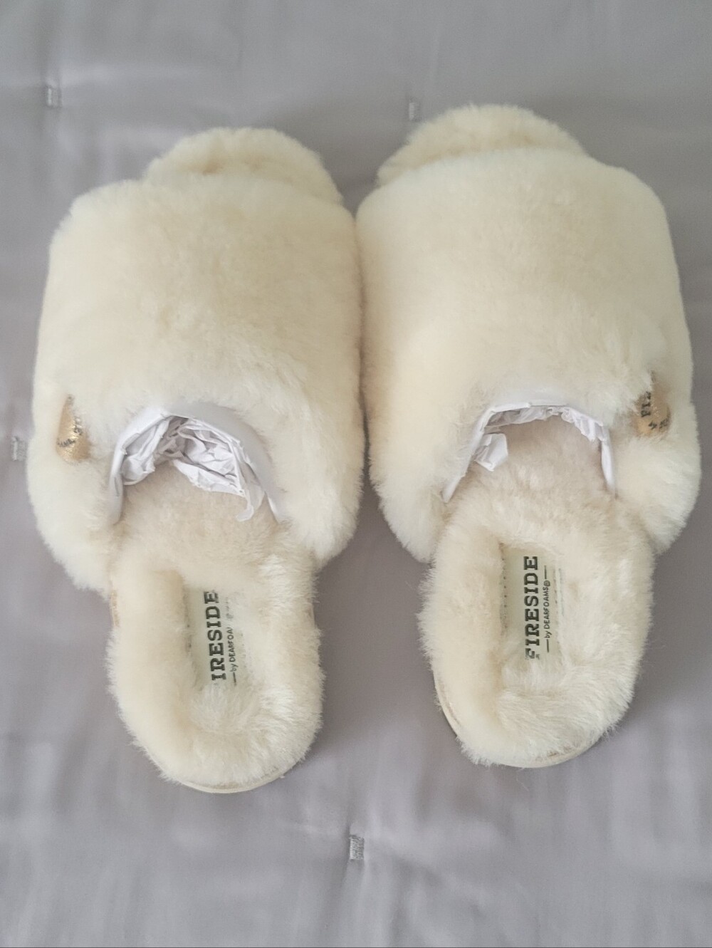 FIRESIDE Dearfoams Cream Genuine Shearling Slide Slippers for Women Size 7